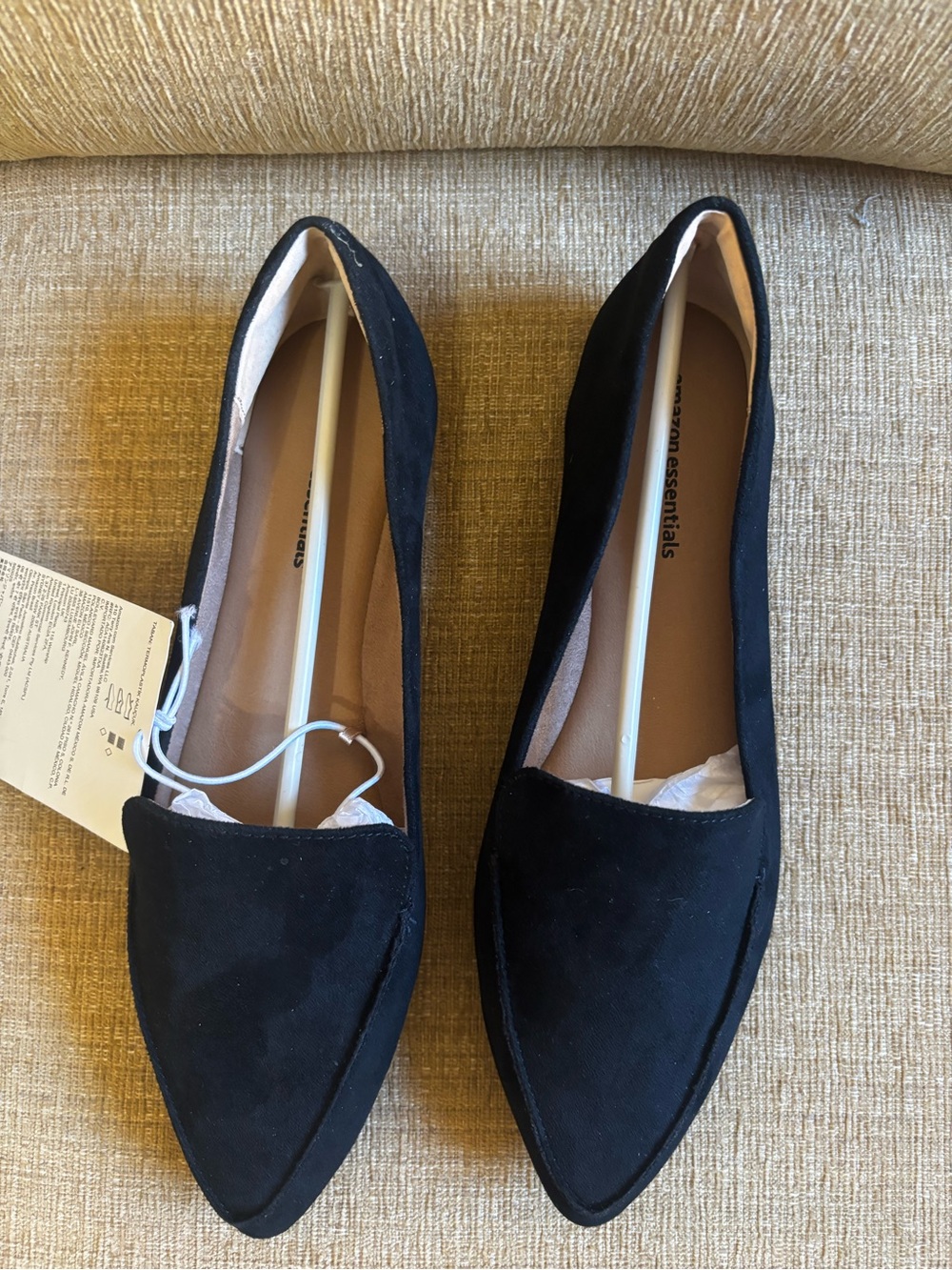 New Amazon Essentials Black Pointed Toe Loafers - Women's size 8 - Picture 2 of 8